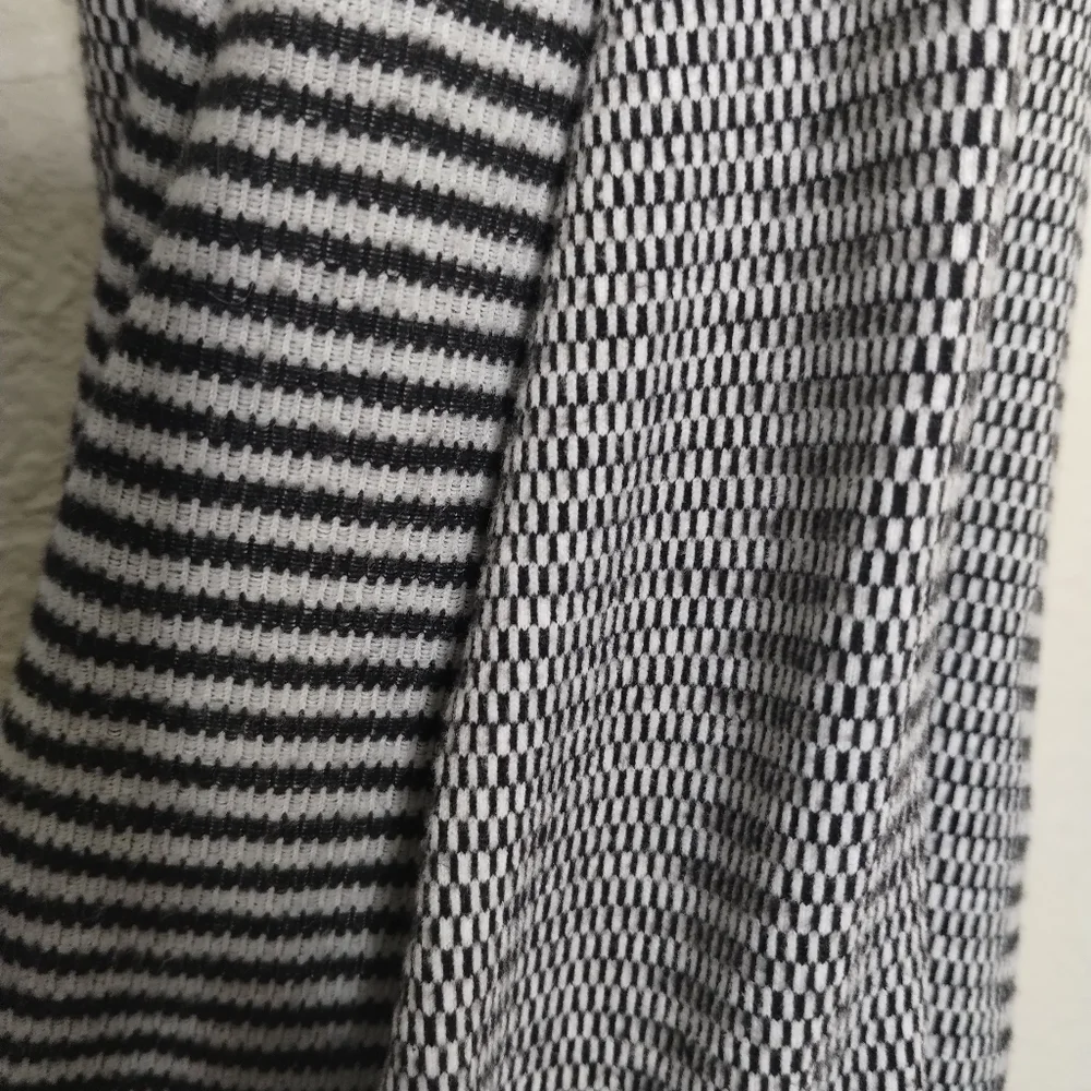 Lululemon Vinyasa Scarf Rulu Mini Check Pique Black White